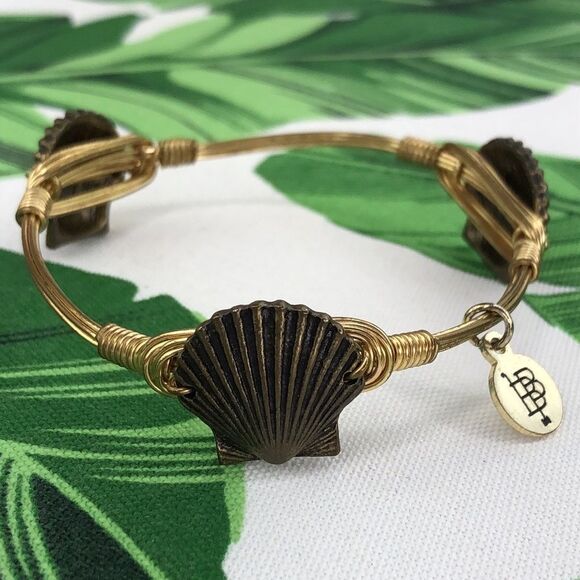 Bourbon and Bowties Seashell Gold Wire Bracelet OS - Picture 1 of 12